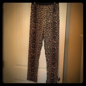BCBG leopard print pants with pockets. 😍😍